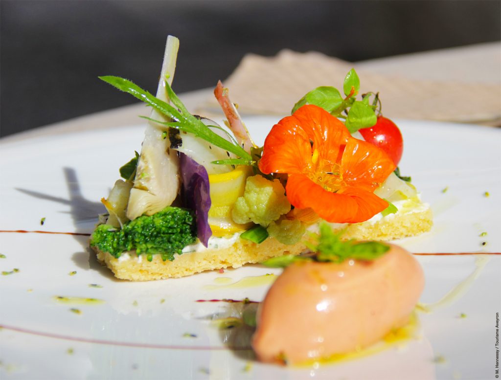 Tartelette de légumes de saison de Michel Truchon © M. Hennessy / Tourisme Aveyron