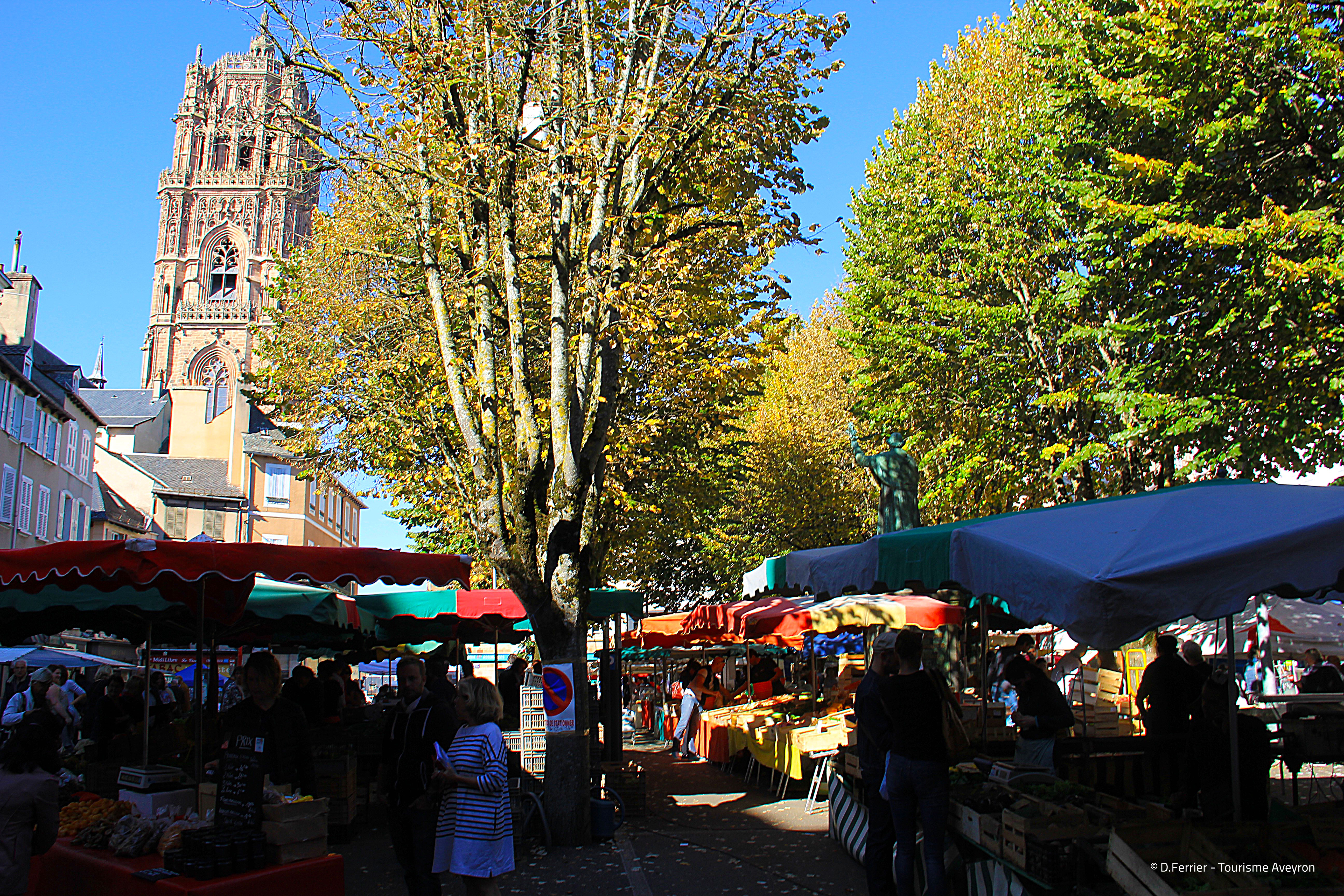 Etals, marché de Rodez, Aveyron © D.Ferrier - Tourisme Aveyron