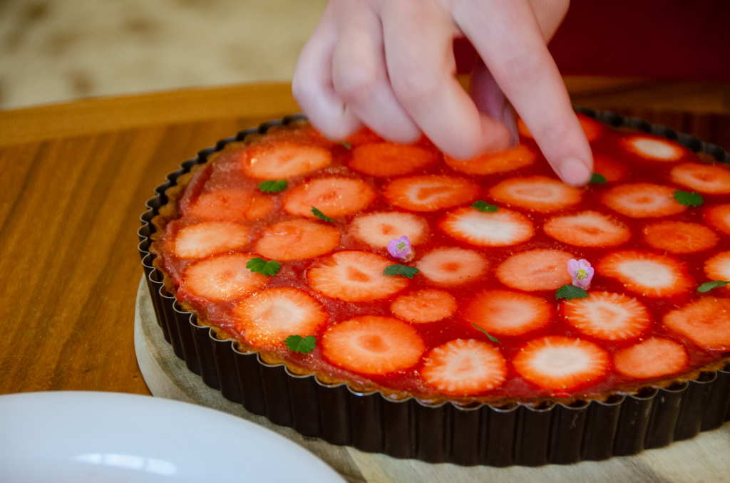 Tarte aux fraises et ratafia de l'Aveyron