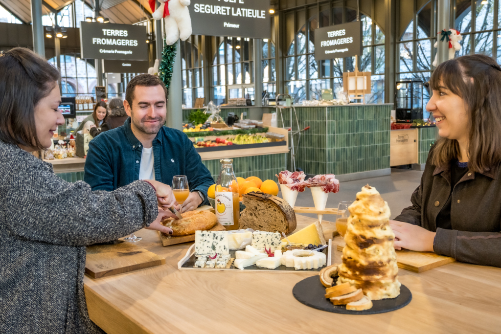 Brunch aux Halles de Rodez © M. Hennessy - Aveyron Attractivité Tourisme